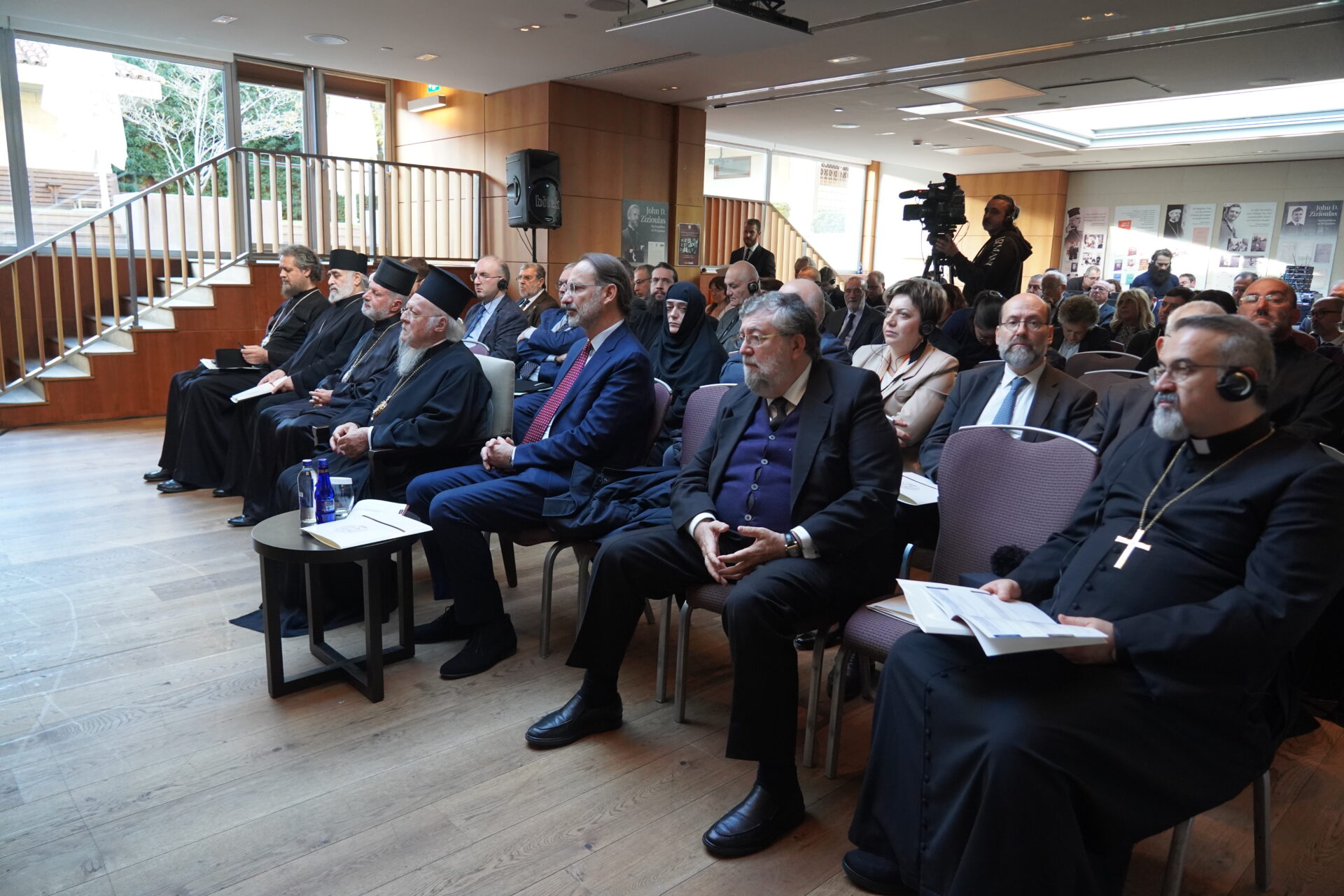 Η ομιλία του Οικουμενικού Πατριάρχου στο Συνέδριο για τον Περγάμου Ιωάννη Η ομιλία του Οικουμενικού Πατριάρχου στο Συνέδριο για τον Περγάμου Ιωάννη - Θεολογική Παρακαταθήκη και Οικουμενική Προοπτική: Συνέδριον εις μνήμην του Μητροπολίτου Περγάμου Ιωάννου Δ. Ζηζιούλα